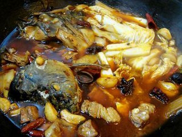 铁锅炖鱼